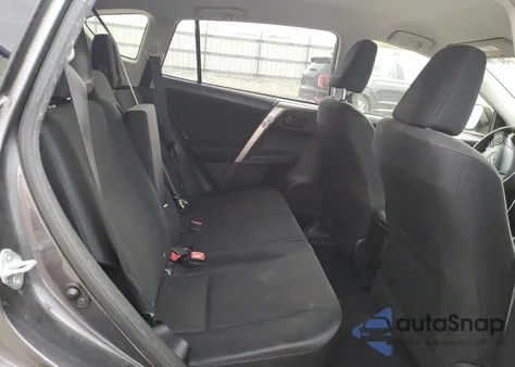 2015 Toyota Rav4 Le z USA, uszkodzony, nr VIN JTMBFREV1FD145761